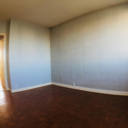  Annonces PORTESLESVALENCE : Appartement | GUILHERAND-GRANGES (07500) | 60 m2 | 97 000 € 